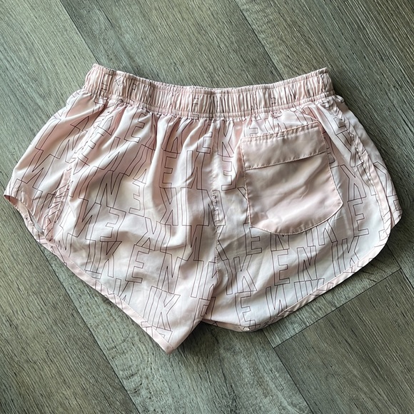 Nike Sri-fit shorts with built in underwear and draw string - Picture 2 of 5